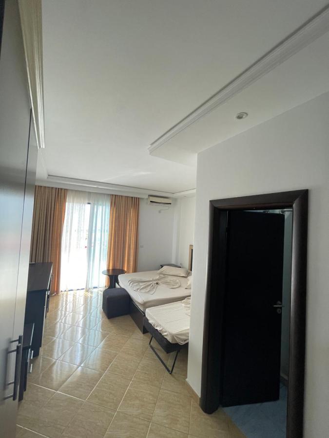 Hotel Zverneci Luaran gambar