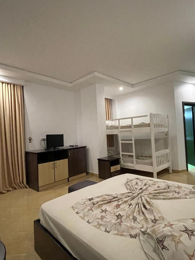 Hotel Zverneci Luaran gambar