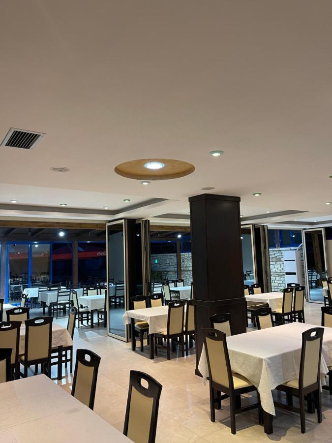 Hotel Zverneci Luaran gambar