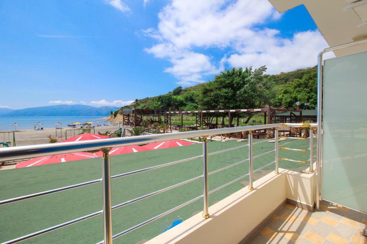 Hotel Zverneci Luaran gambar